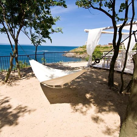 Paradise Bay Hotel Pomorie Bagian luar foto