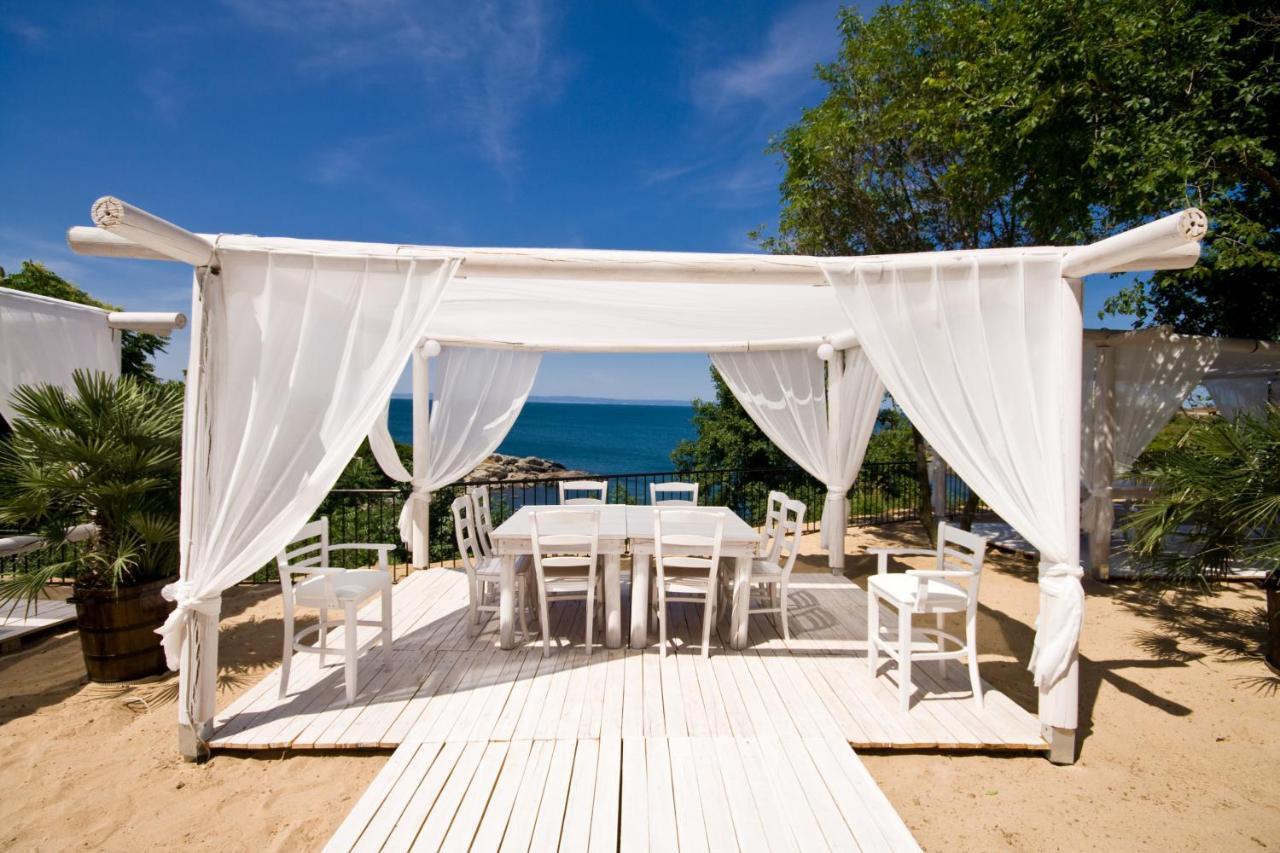 Paradise Bay Hotel Pomorie Bagian luar foto