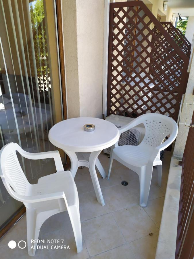 Paradise Bay Hotel Pomorie Bagian luar foto