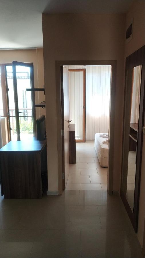 Paradise Bay Hotel Pomorie Bagian luar foto