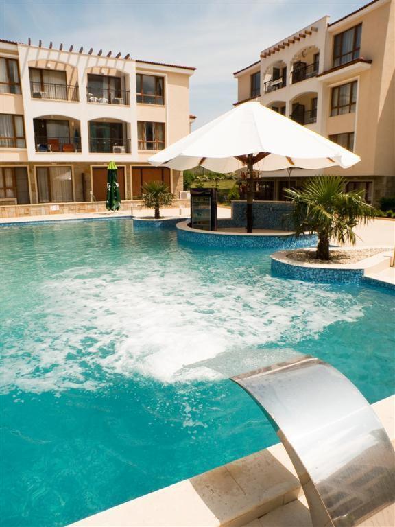 Paradise Bay Hotel Pomorie Bagian luar foto