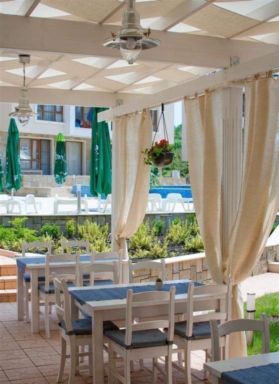 Paradise Bay Hotel Pomorie Bagian luar foto