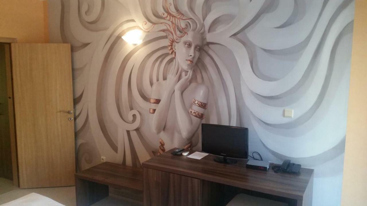 Paradise Bay Hotel Pomorie Bagian luar foto